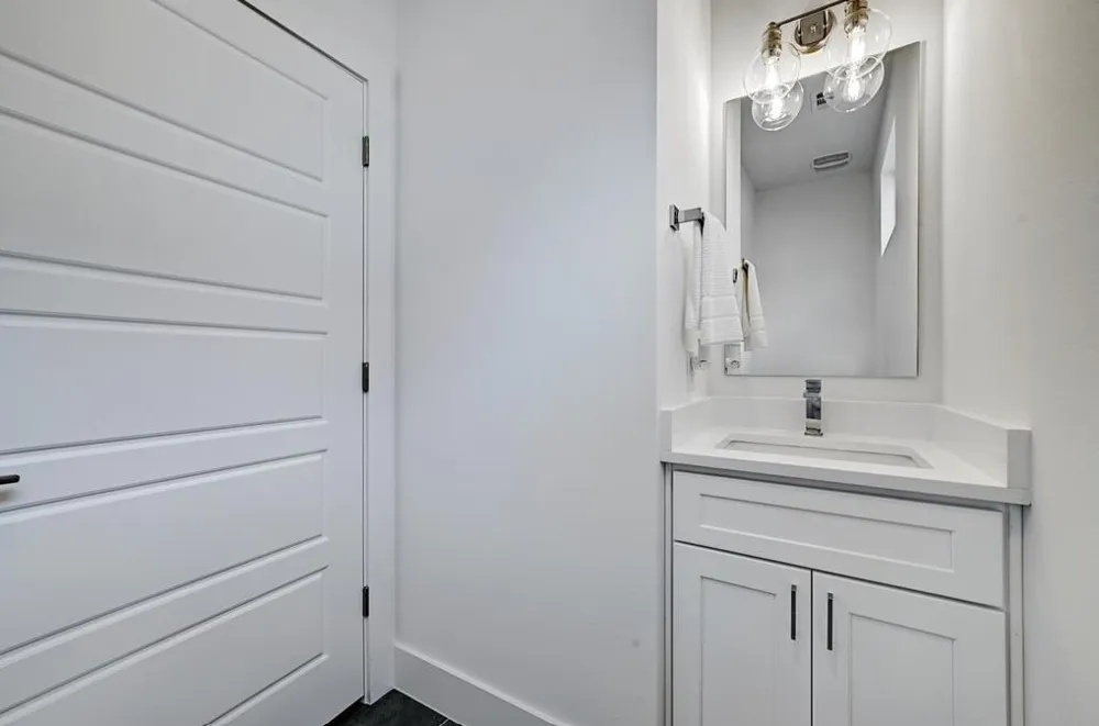 2405 E 11th Street #2 Austin, TX 78702