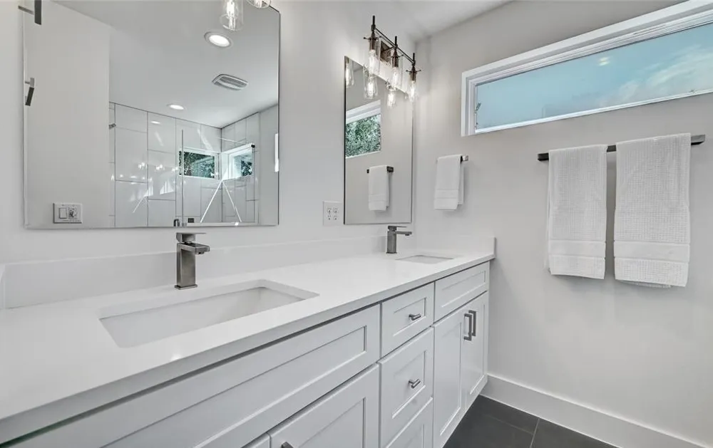 2405 E 11th Street #2 Austin, TX 78702