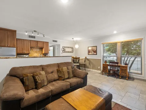 505 W 7th Street #115