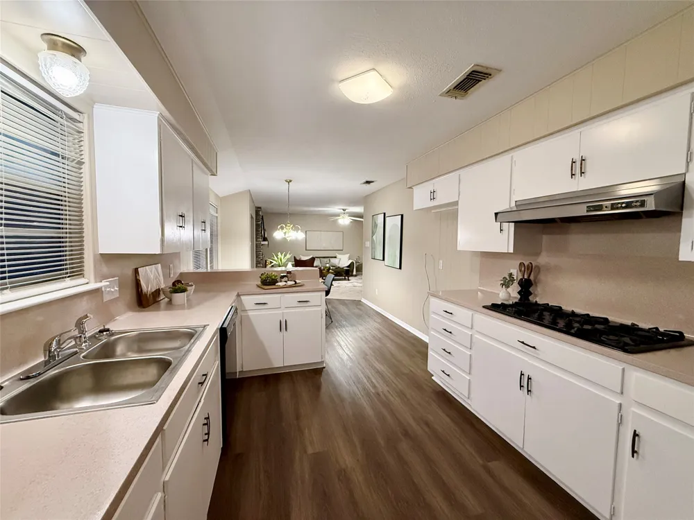 1000 Hollybluff Street Austin, TX 78753