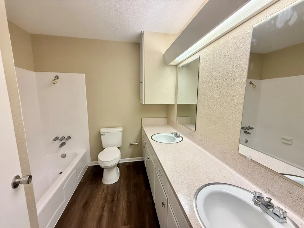 1000 Hollybluff Street Austin, TX 78753
