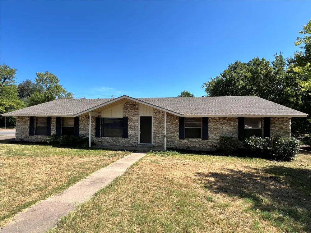 1000 Hollybluff Street Austin, TX 78753