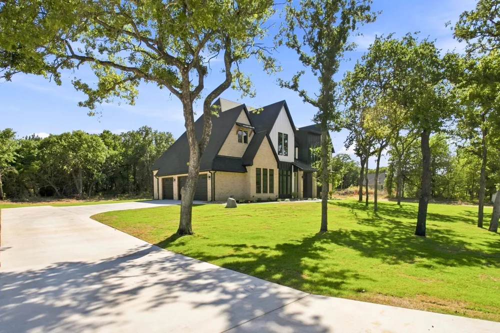 124 Cedar Springs Drive Decatur, TX 76234