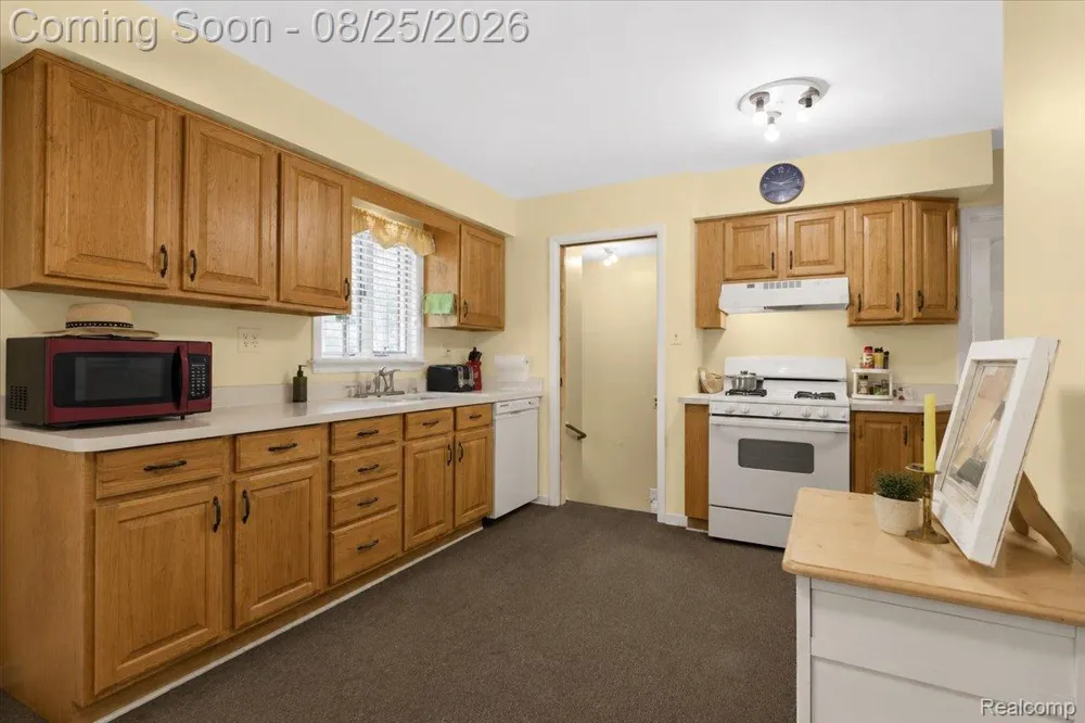4500 Roosevelt Boulevard Dearborn Heights City, MI 48125