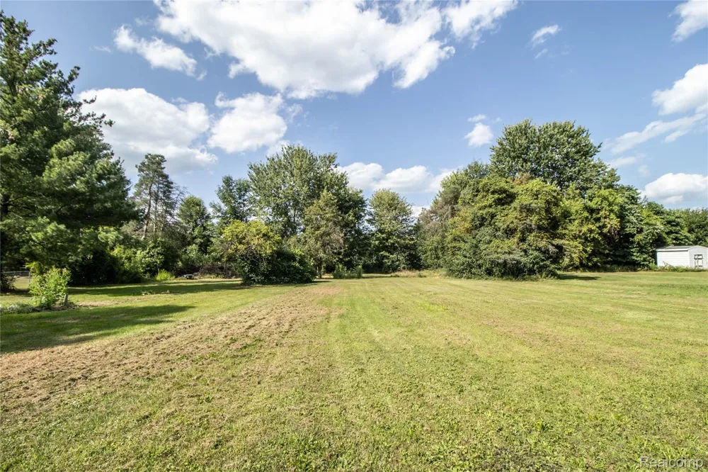 10340 Farrand Road Montrose Charter Township, MI 48457