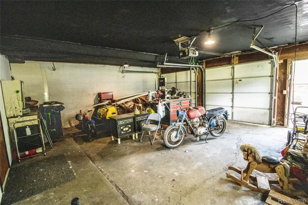 10340 Farrand Road Montrose Charter Township, MI 48457