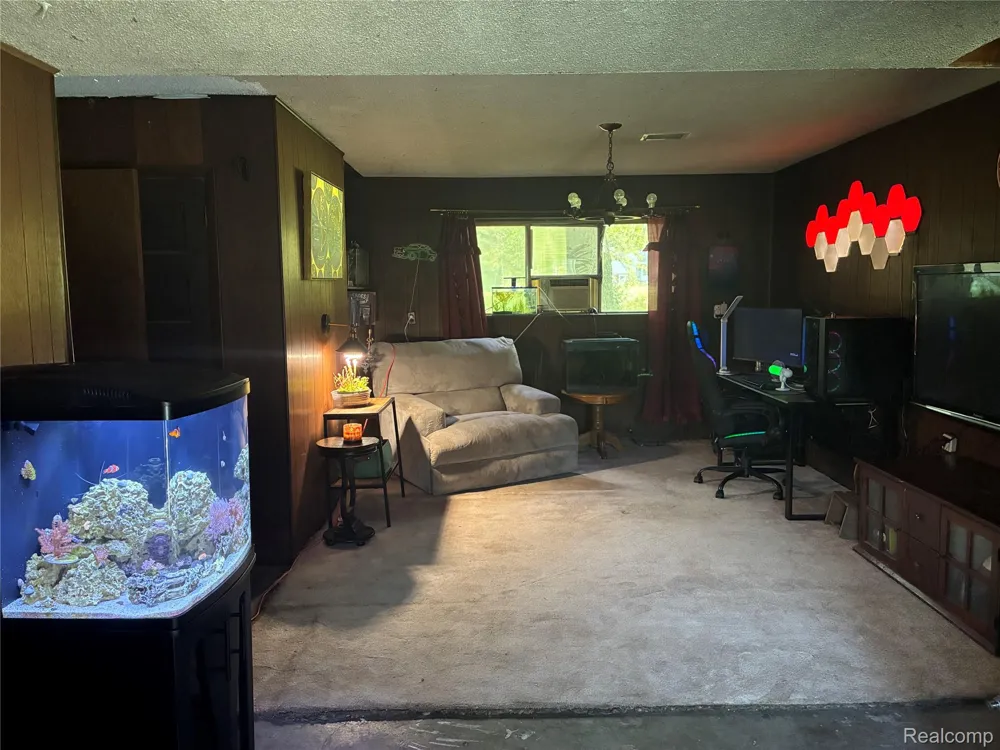 10340 Farrand Road Montrose Charter Township, MI 48457