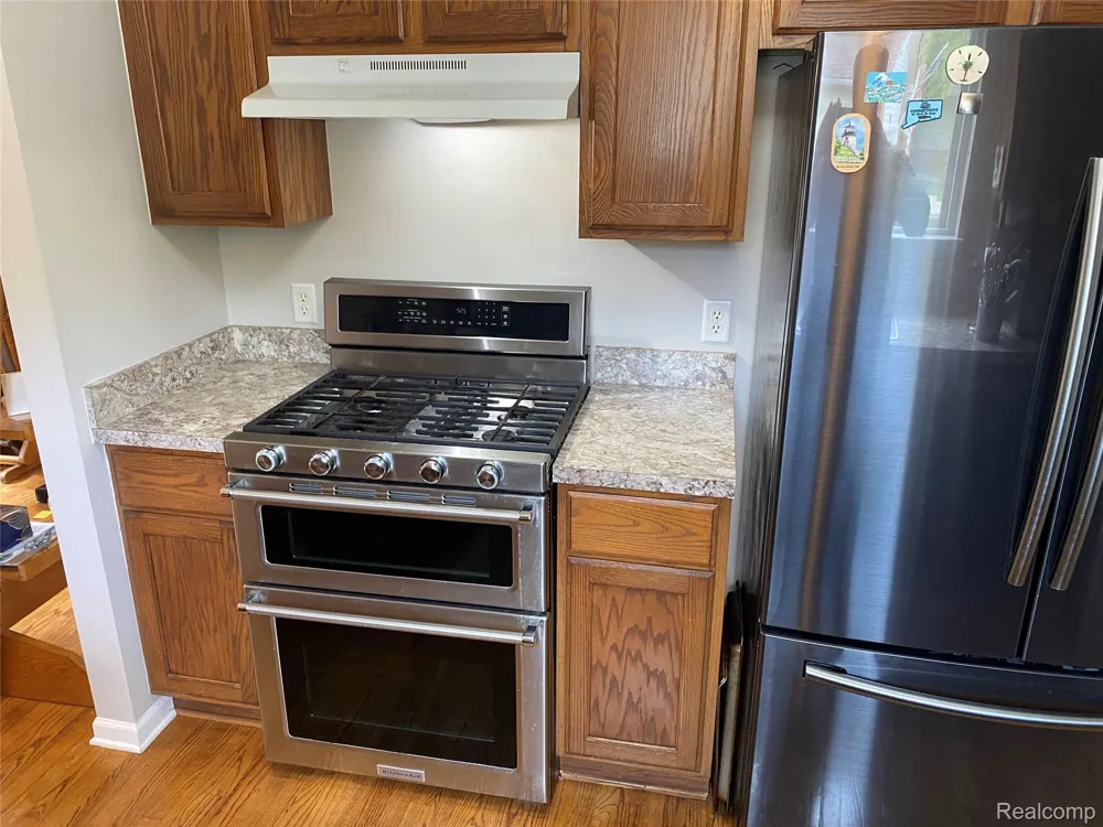 9026 Pine Cove Drive Northfield Township, MI 48189