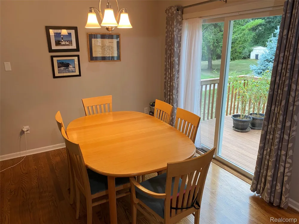 9026 Pine Cove Drive Northfield Township, MI 48189