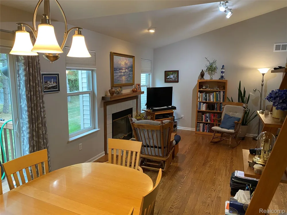 9026 Pine Cove Drive Northfield Township, MI 48189