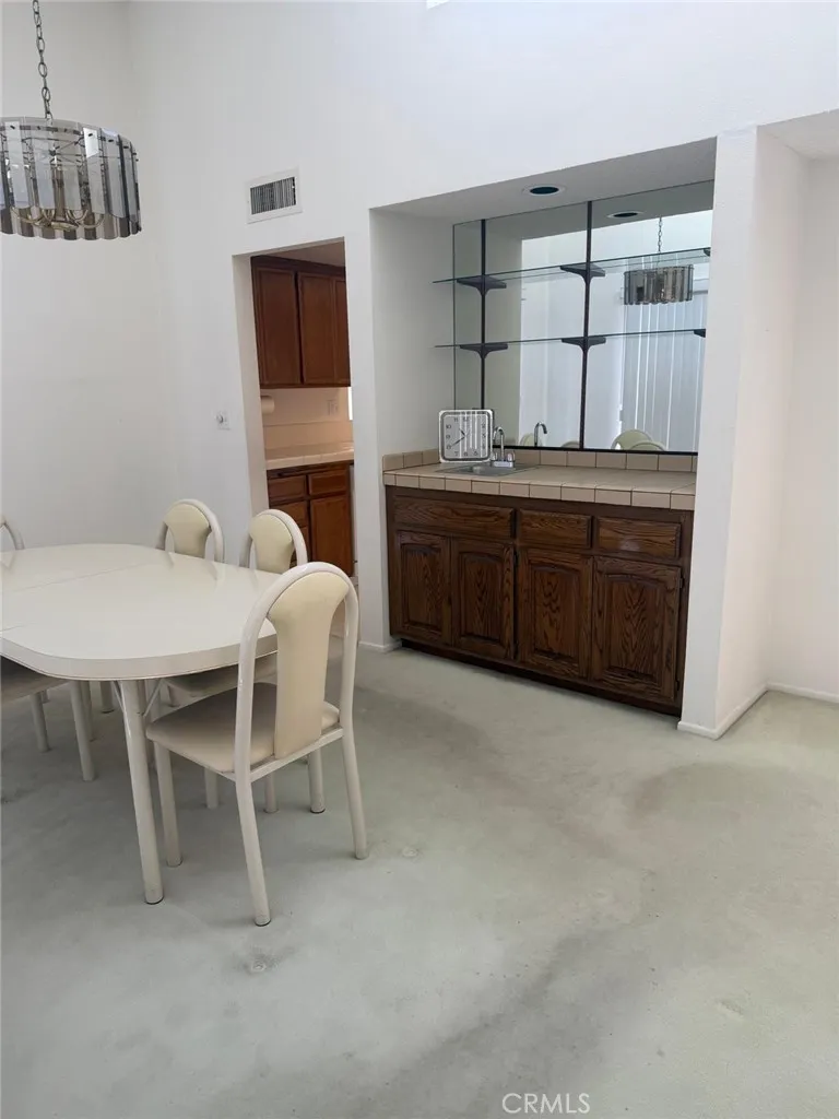 441 E San Jose #309 Burbank, CA 91501