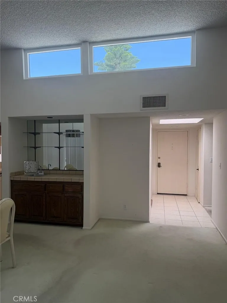 441 E San Jose #309 Burbank, CA 91501