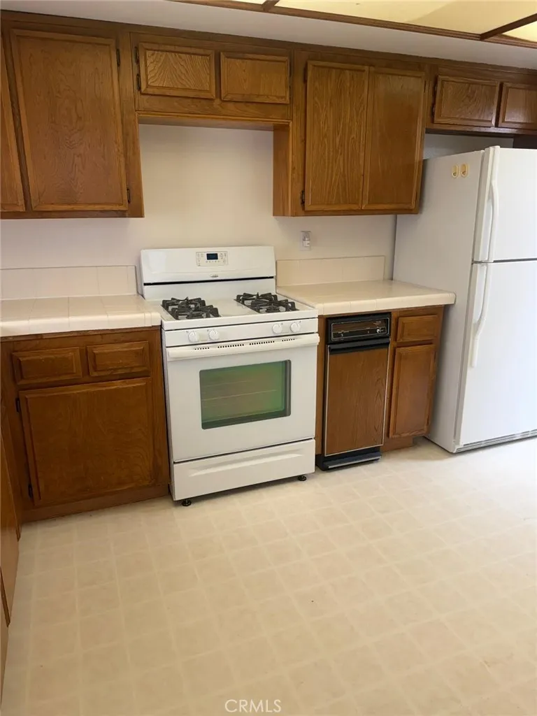 441 E San Jose #309 Burbank, CA 91501