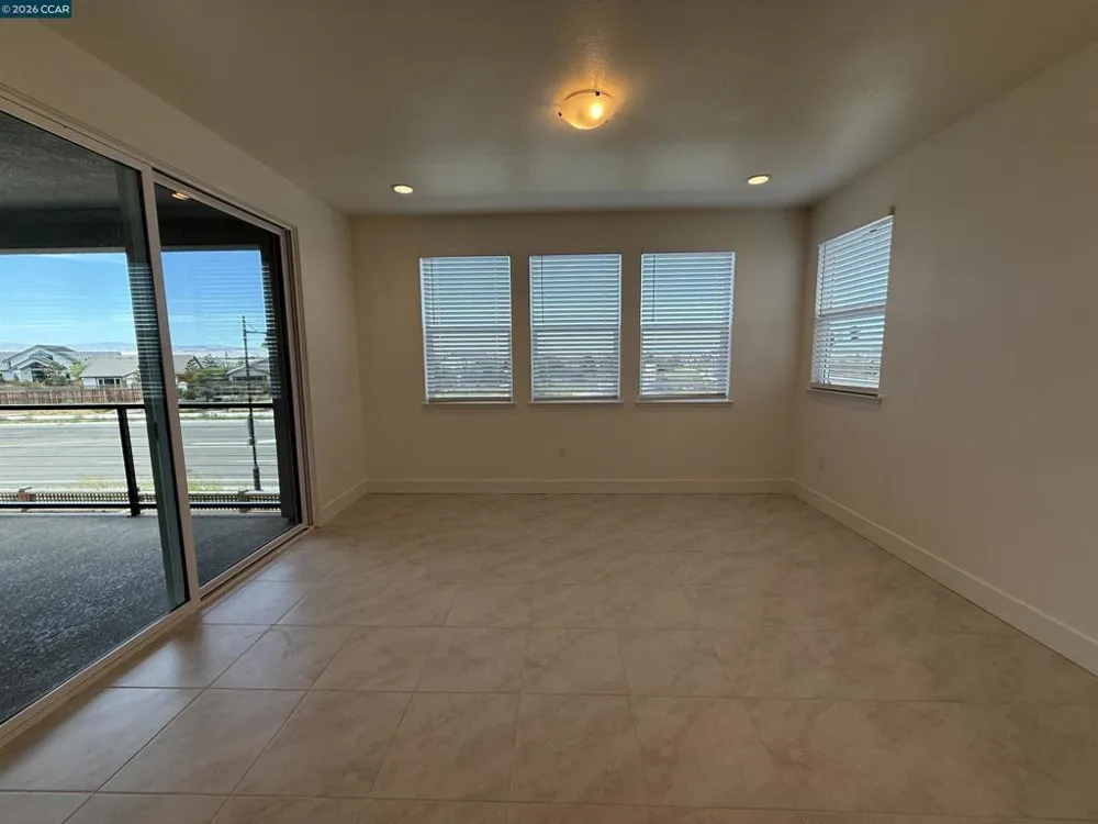 17357 Bushwick Lane Lathrop, CA 95330