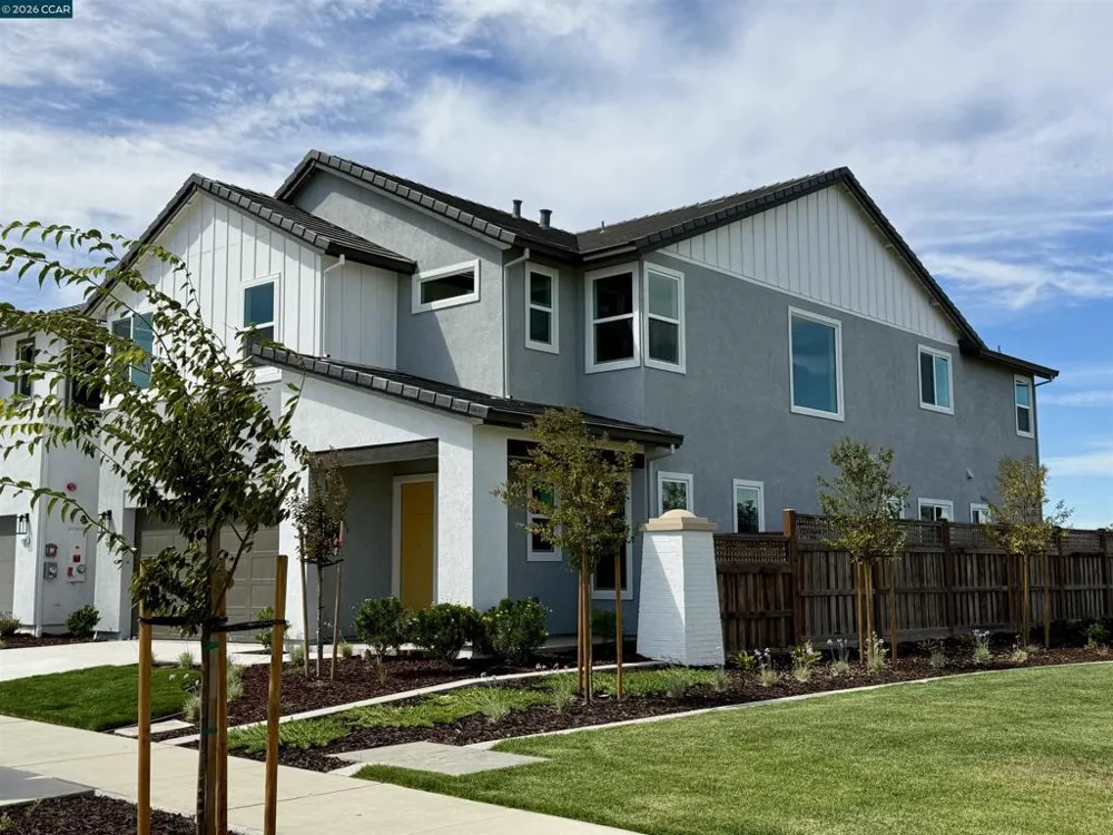 17357 Bushwick Lane Lathrop, CA 95330