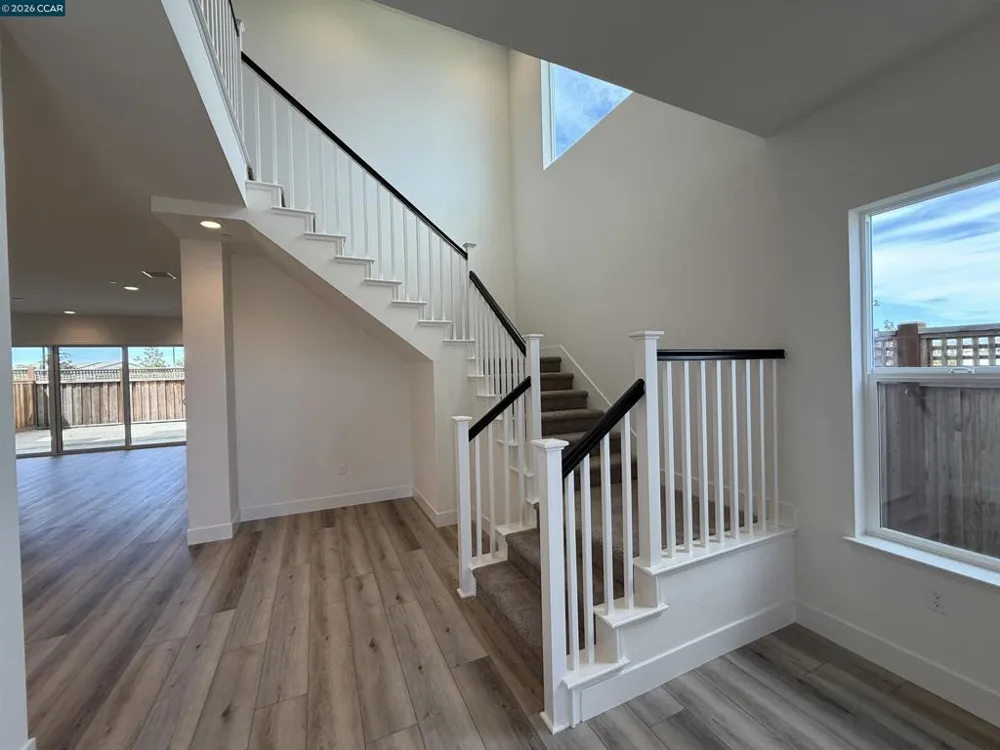17357 Bushwick Lane Lathrop, CA 95330