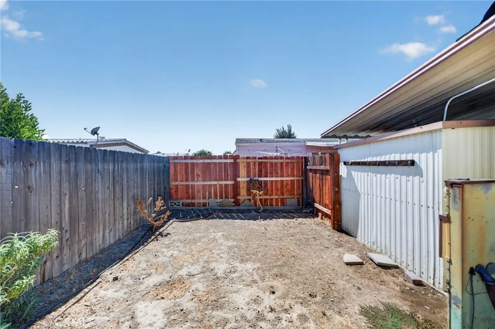 1485 Cordova Hemet, CA 92543