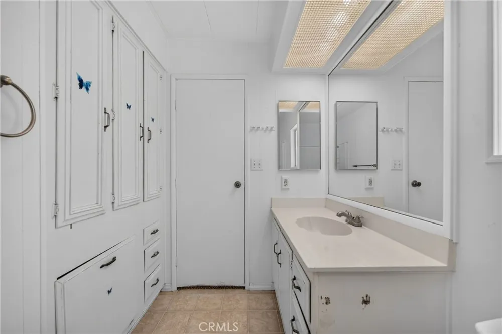 1485 Cordova Hemet, CA 92543