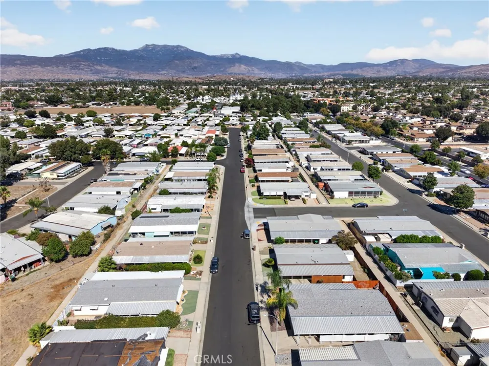 1485 Cordova Hemet, CA 92543