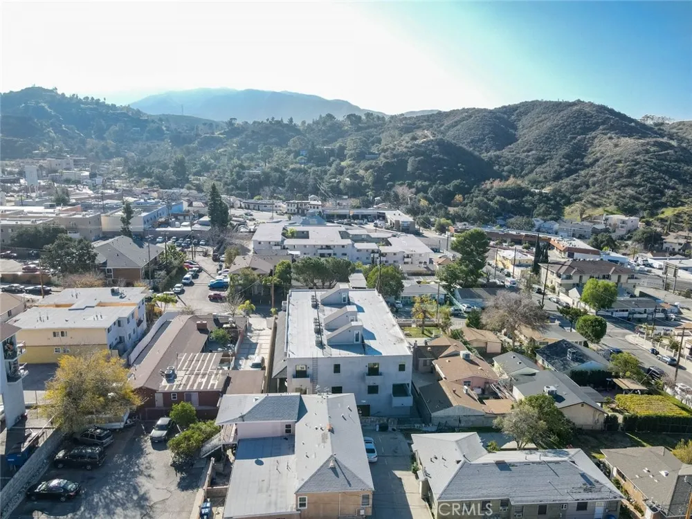 7341 Valmont Street #103 Tujunga, CA 91042