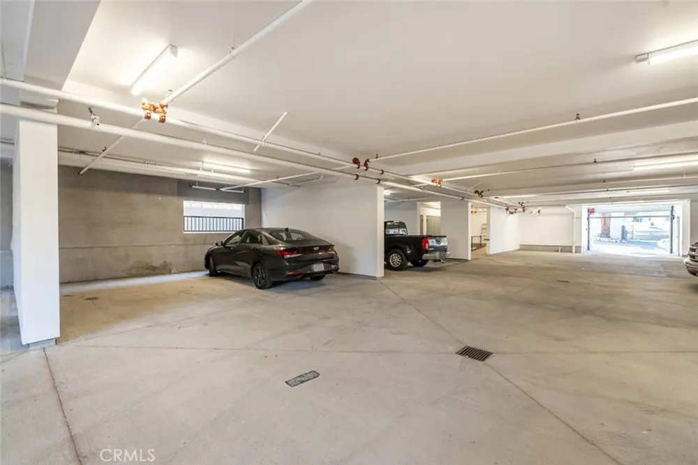 7341 Valmont Street #103 Tujunga, CA 91042
