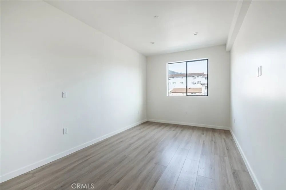 7341 Valmont Street #103 Tujunga, CA 91042