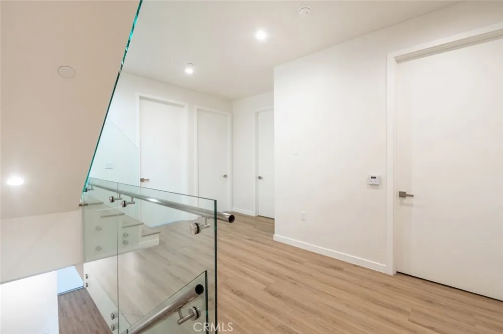 7341 Valmont Street #103 Tujunga, CA 91042