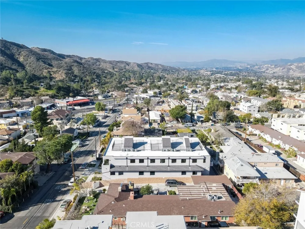 7341 Valmont Street #103 Tujunga, CA 91042