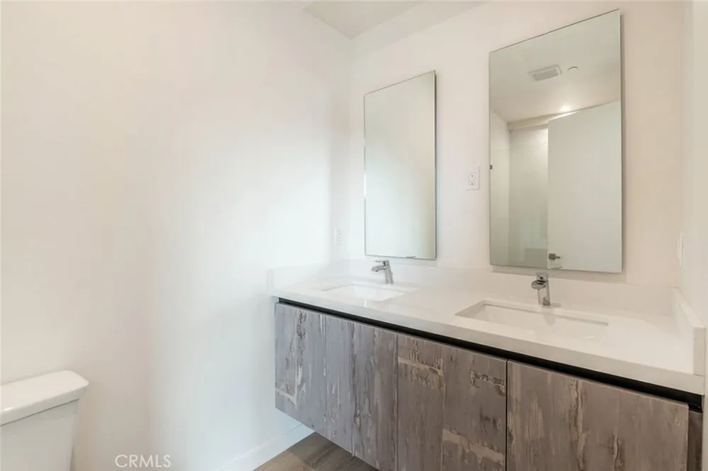 7341 Valmont Street #103 Tujunga, CA 91042