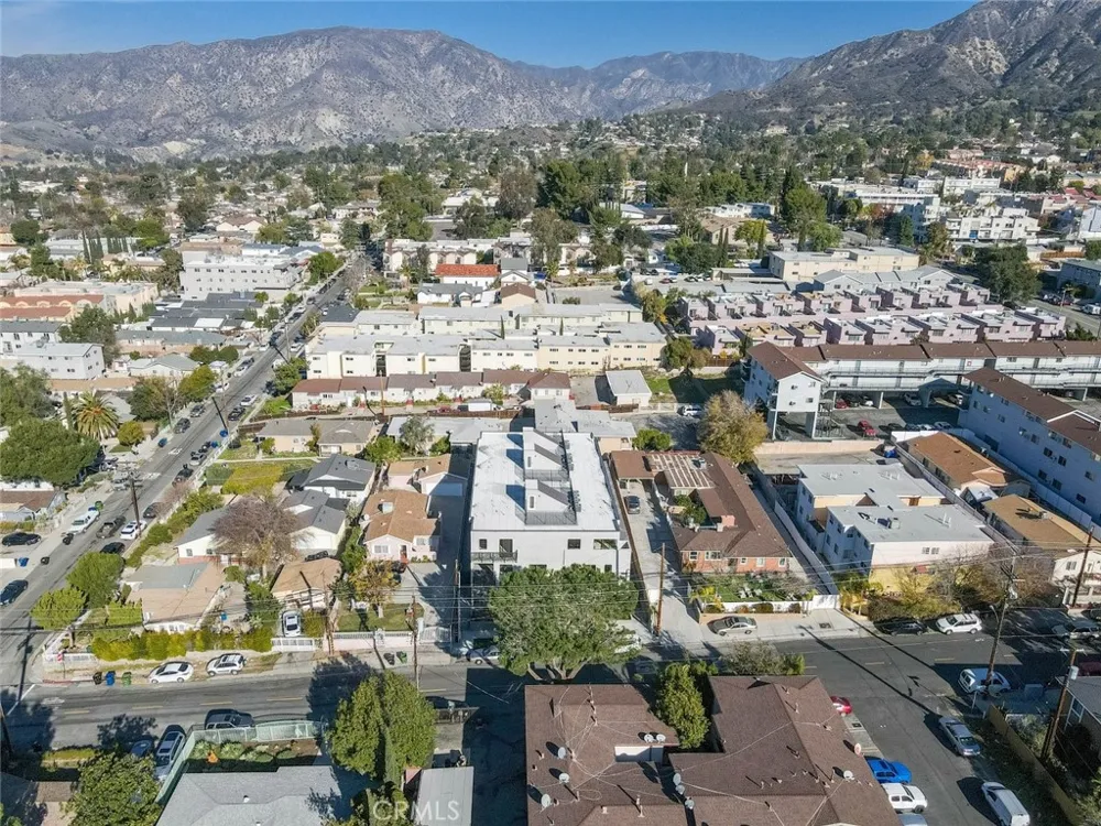 7341 Valmont Street #103 Tujunga, CA 91042