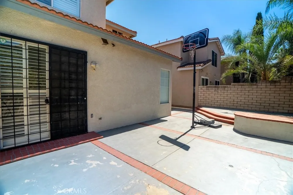 1473 Holcomb Placentia, CA 92870