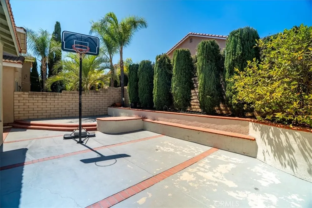 1473 Holcomb Placentia, CA 92870