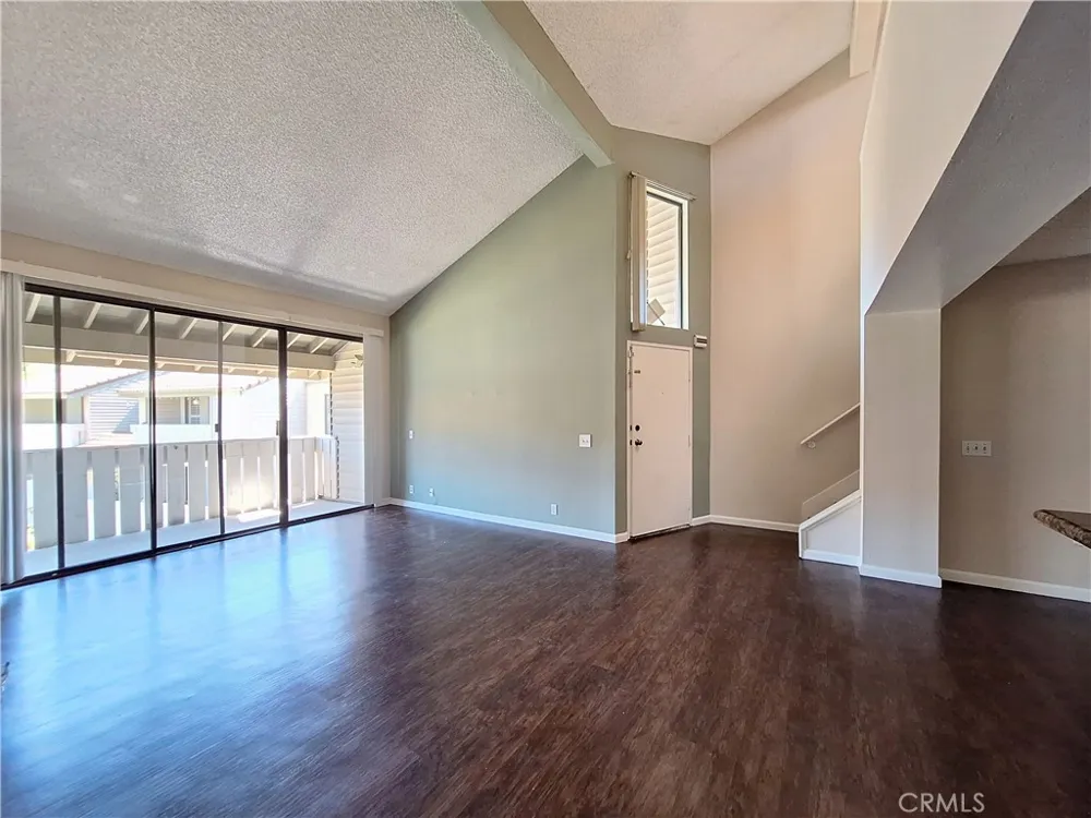 92 Country Mile Pomona, CA 91766