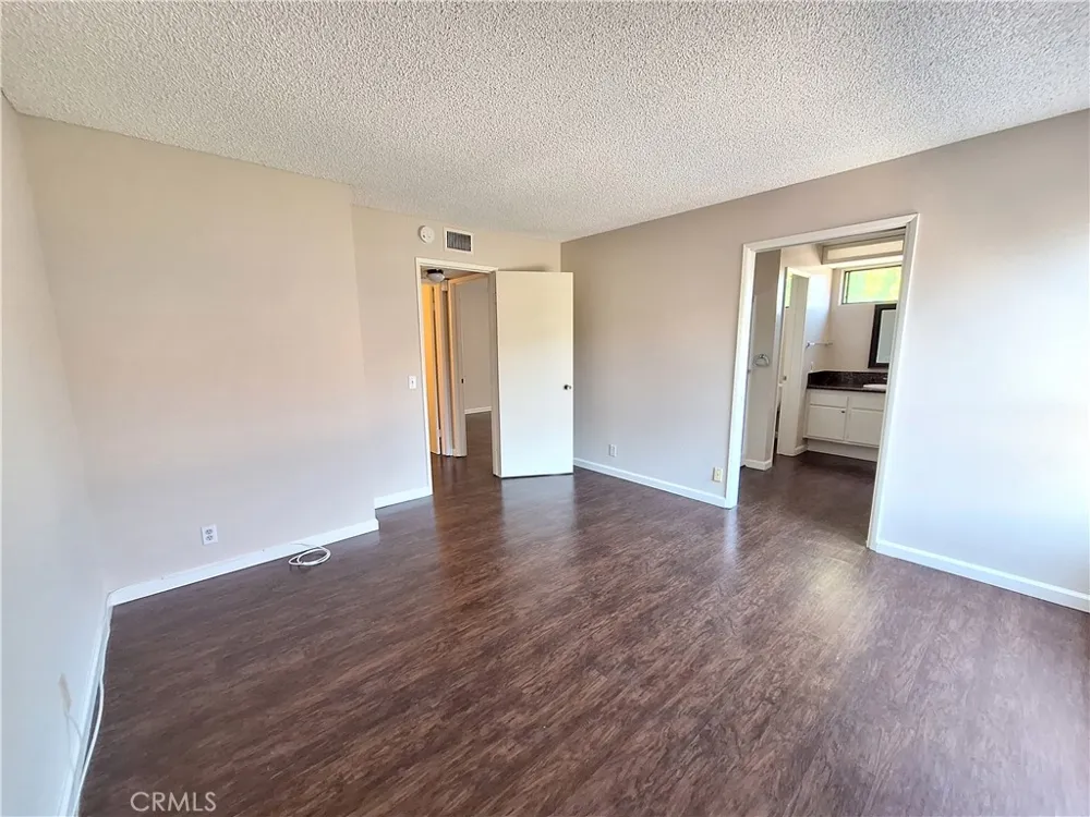 92 Country Mile Pomona, CA 91766