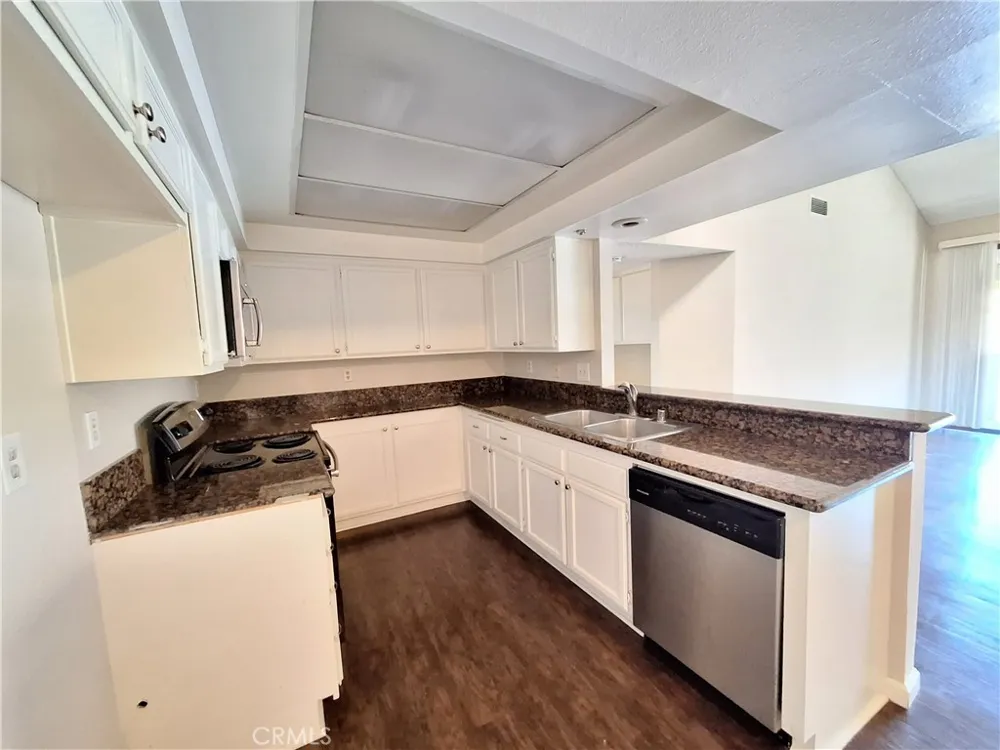 92 Country Mile Pomona, CA 91766