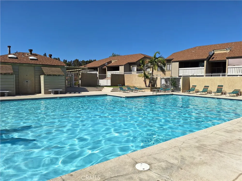 92 Country Mile Pomona, CA 91766