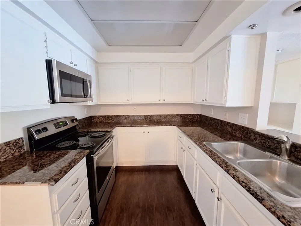 92 Country Mile Pomona, CA 91766