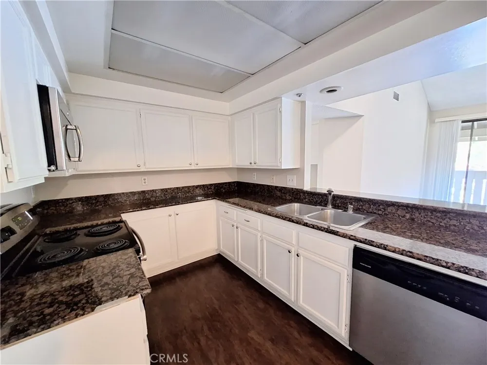 92 Country Mile Pomona, CA 91766