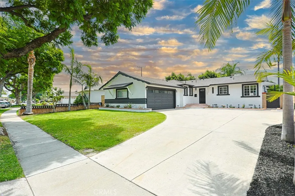 1246 E Turin Anaheim, CA 92805