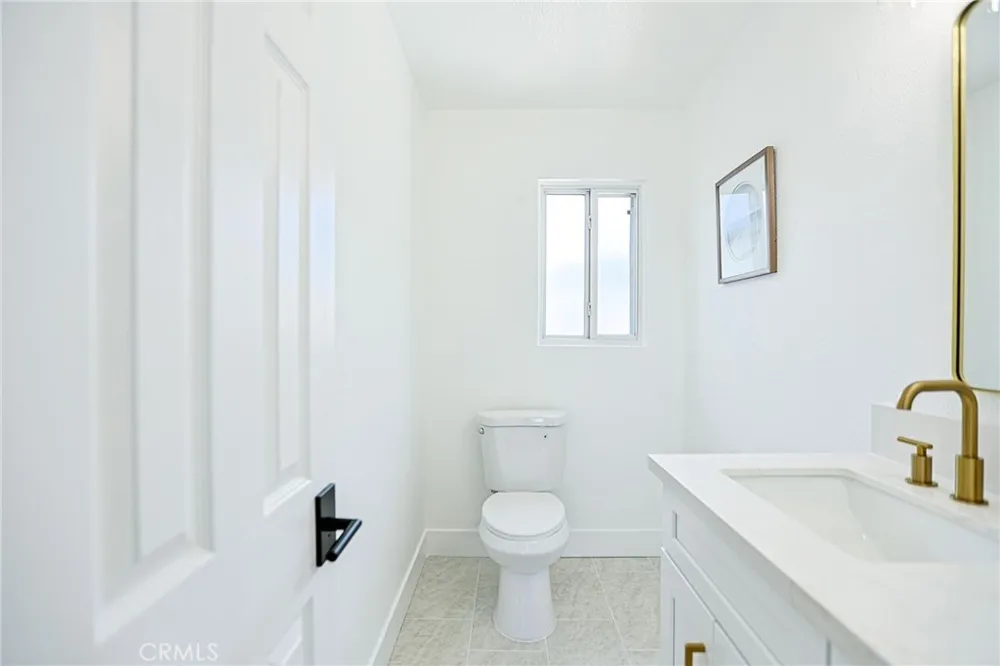 1246 E Turin Anaheim, CA 92805