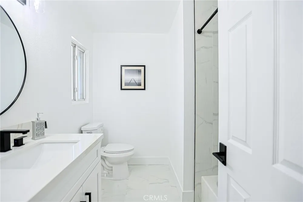 1246 E Turin Anaheim, CA 92805