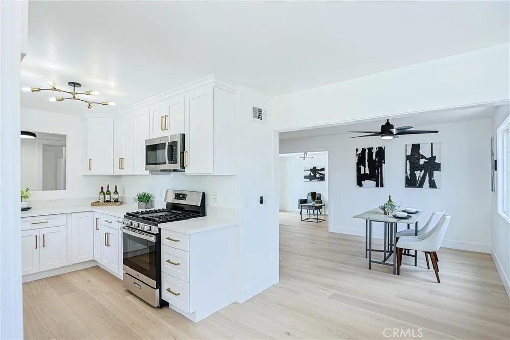 1246 E Turin Anaheim, CA 92805