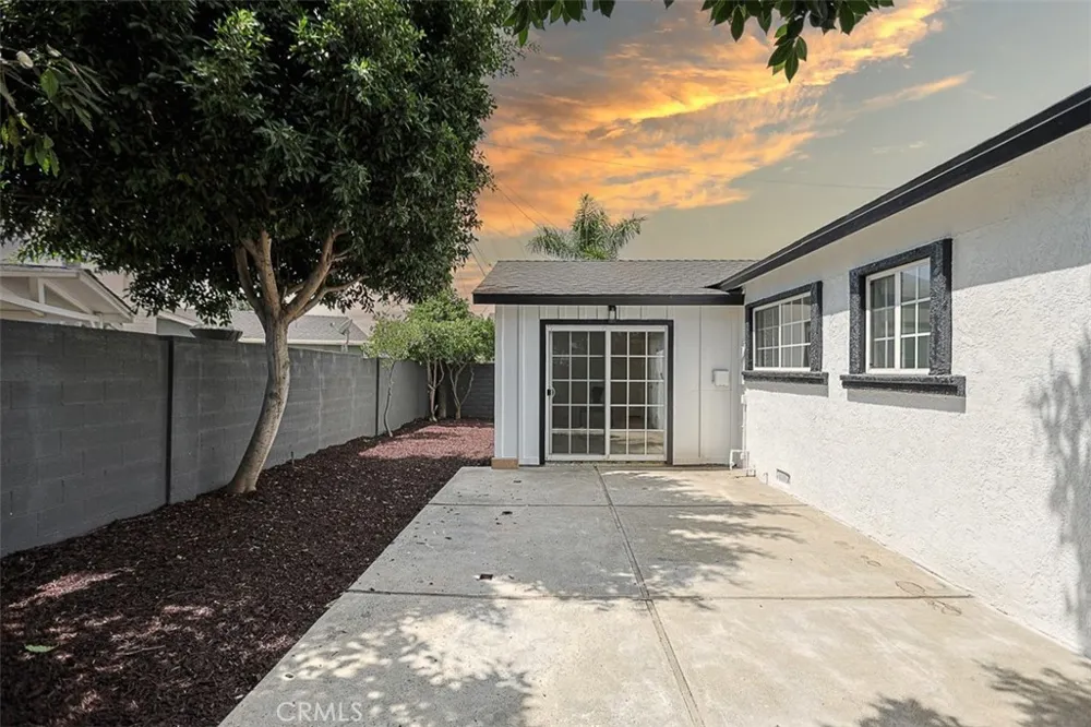 1246 E Turin Anaheim, CA 92805