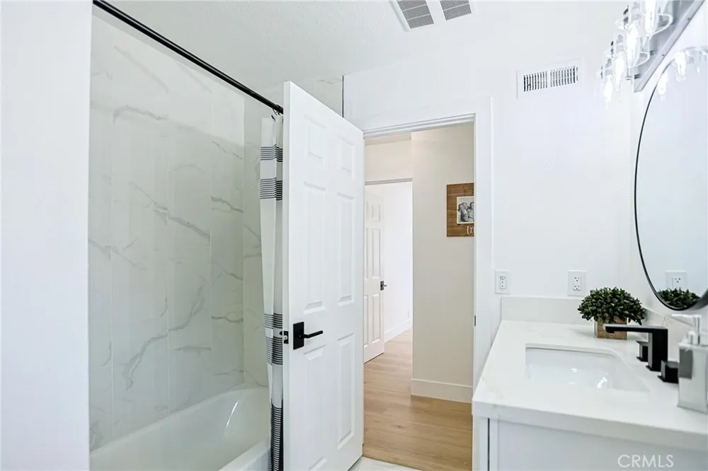 1246 E Turin Anaheim, CA 92805
