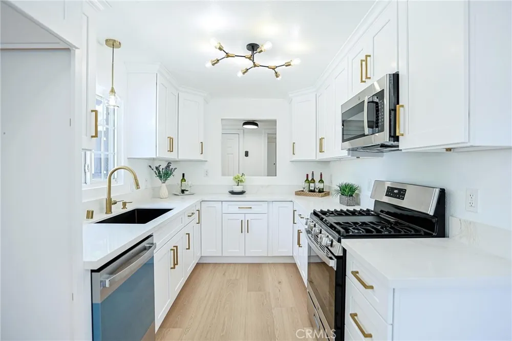1246 E Turin Anaheim, CA 92805