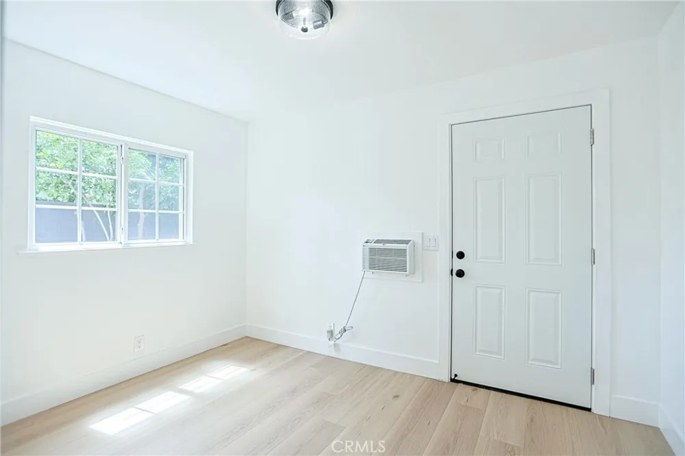 1246 E Turin Anaheim, CA 92805