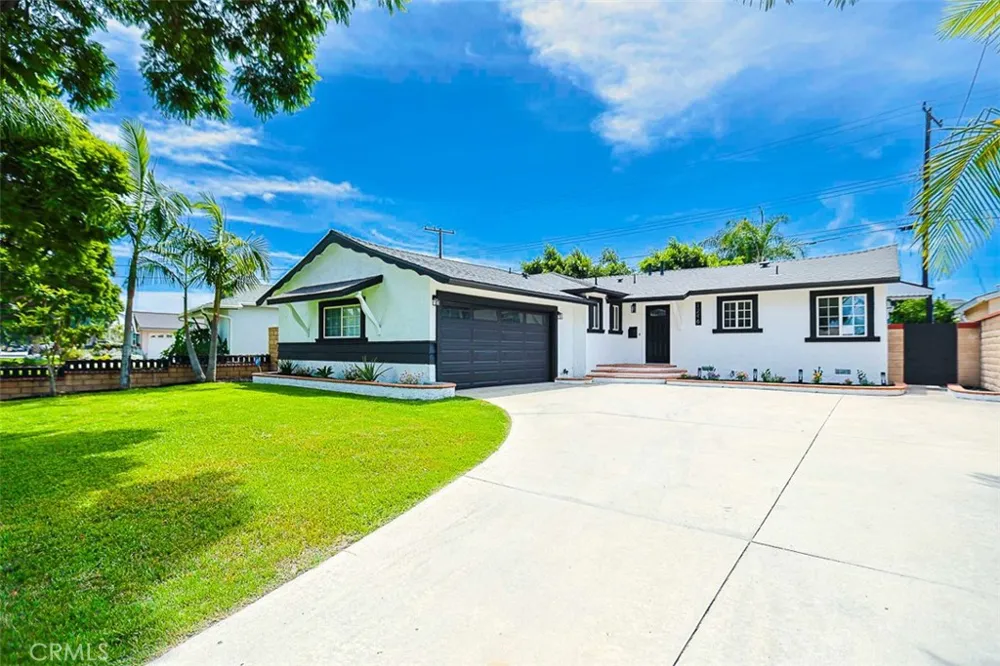 1246 E Turin Anaheim, CA 92805
