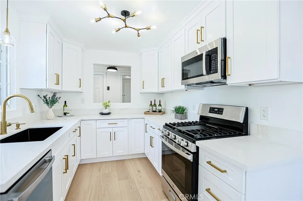 1246 E Turin Anaheim, CA 92805