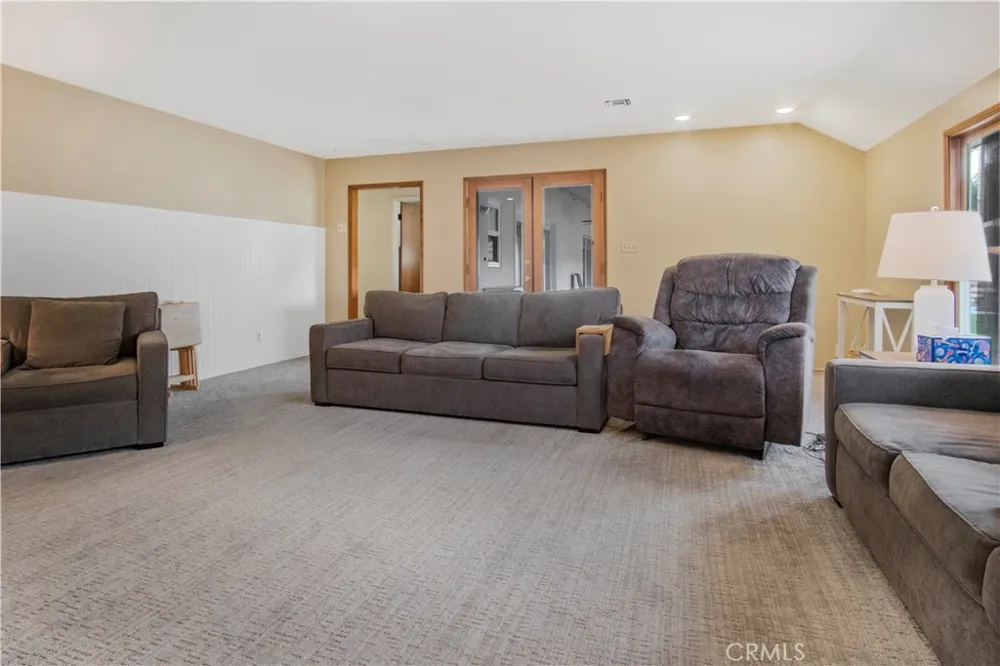 2524 E Evergreen West Covina, CA 91791