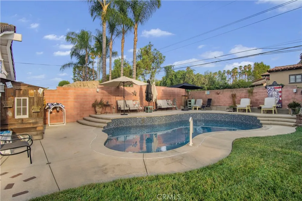 2524 E Evergreen West Covina, CA 91791
